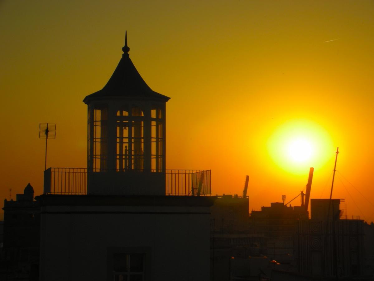 Apartamentos La Caleta de Cadiz Bagian luar foto