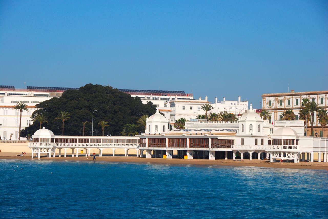 Apartamentos La Caleta de Cadiz Bagian luar foto